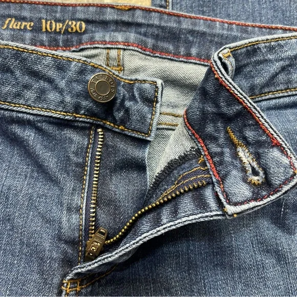 Talbots Signature Crop Flare Petite Jean Capris - Picture 4 of 14